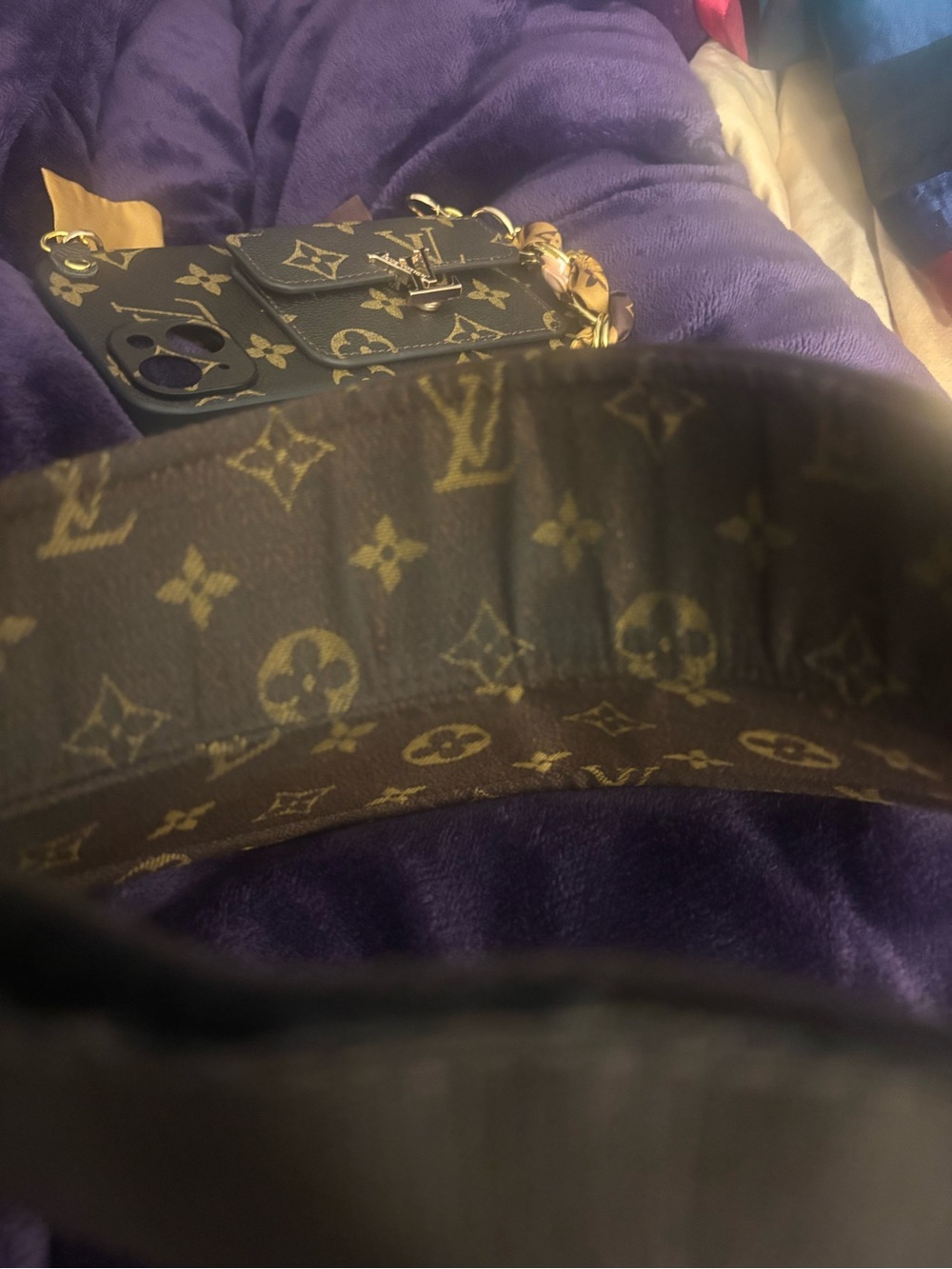 Louis Vuitton-Monogram Sun Visor and 2 IPhone14/15 Plus Cell Phone Cases - Picture 8 of 11